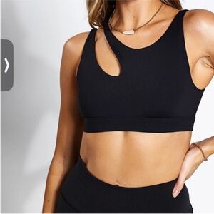 ALO Yoga Peak Bra Size Small